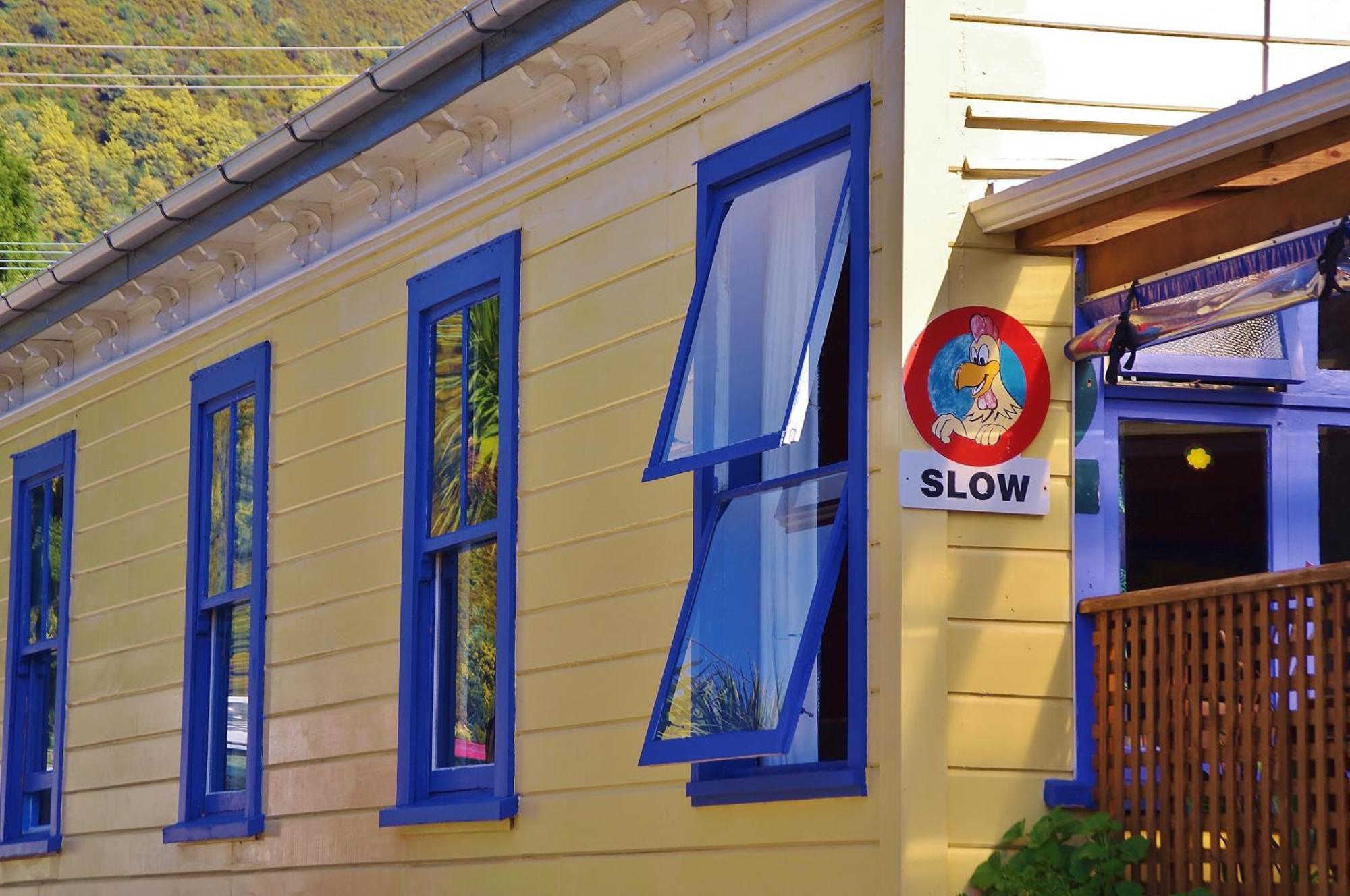 Sequoia Lodge Backpackers Picton Bagian luar foto
