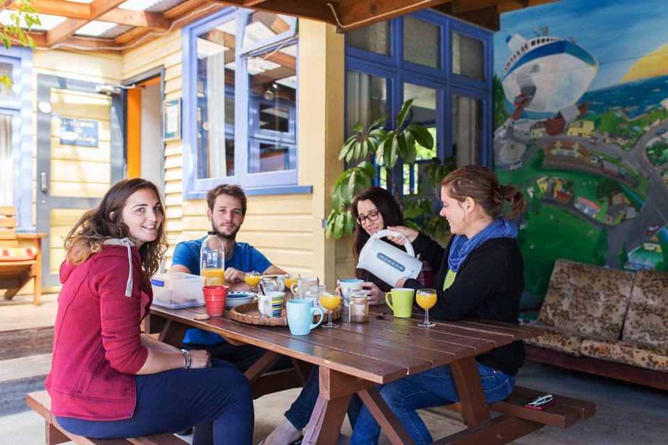 Sequoia Lodge Backpackers Picton Bagian luar foto